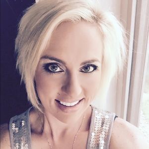 Meet your Posher, Kari