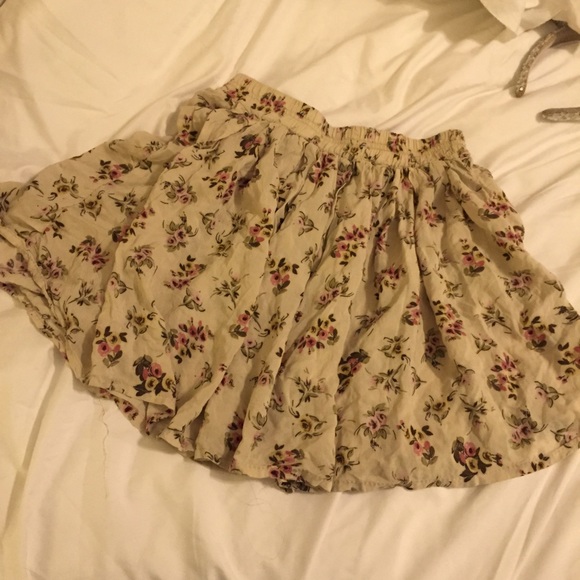 Brandy Melville skirt