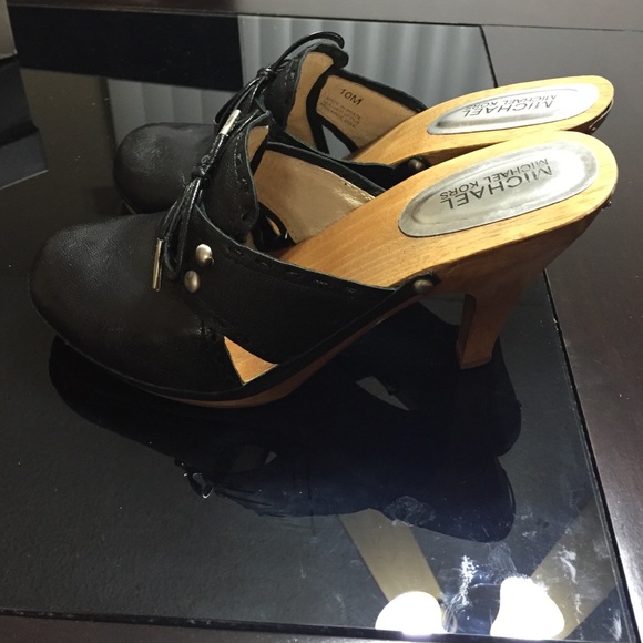 Shoes - Picture 2 of 4