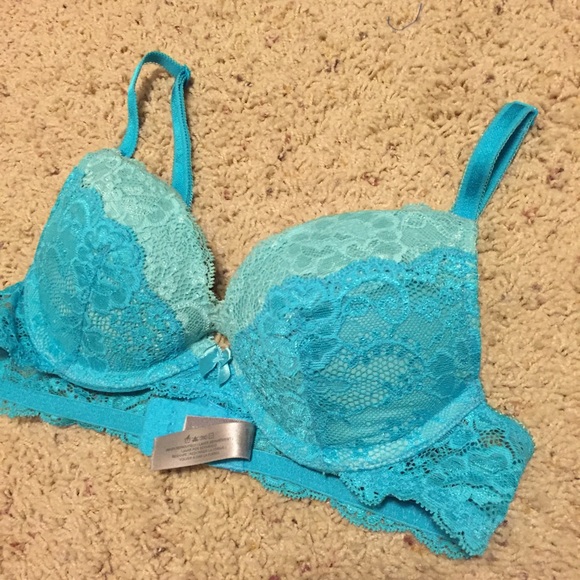 Victoria's Secret bra -Dream Angels plunge