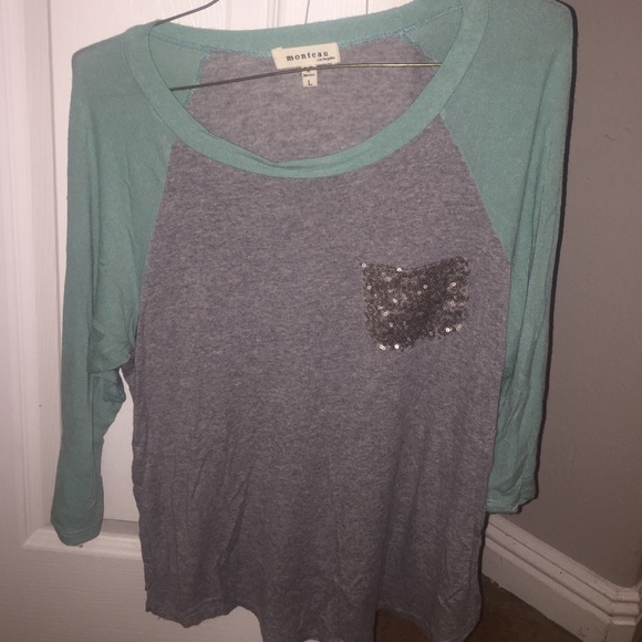 3/4 sleeve tshirt