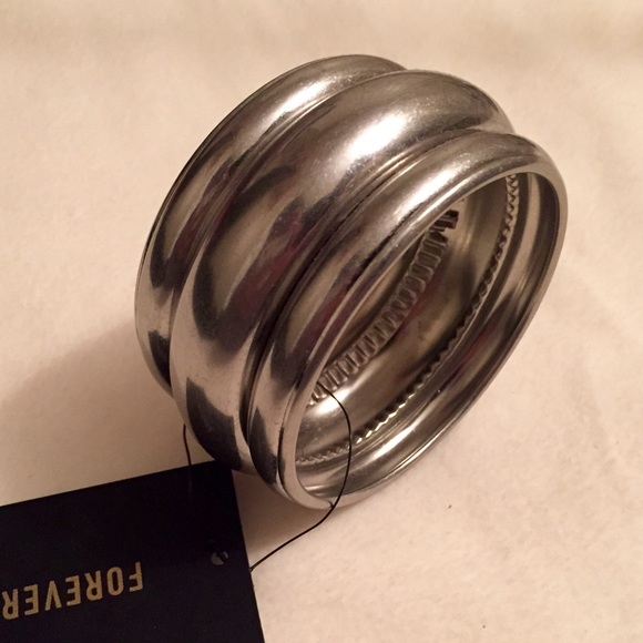 Bottle Bracelet in brandish silver