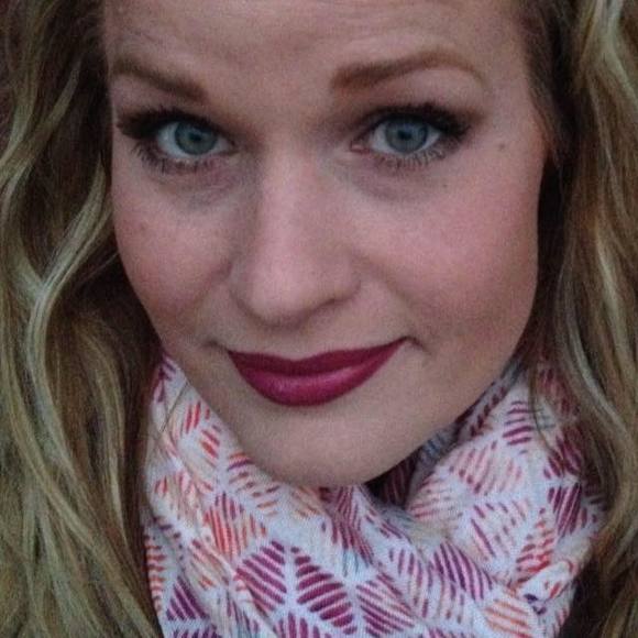 Meet your Posher, Kandyce - Picture 2 of 2