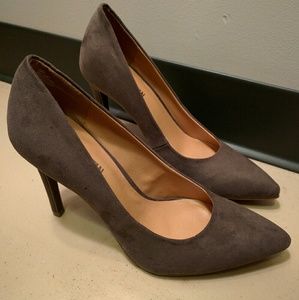 Brown Suede Heels BRAND NEW