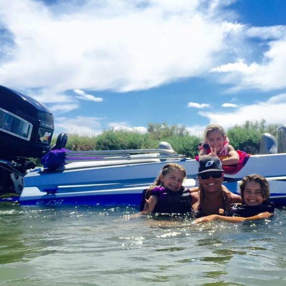 Meet your Posher, Sandi - Picture 1 of 1