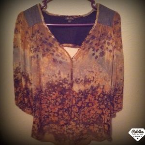 Flower high low button down blouse. Worn once.