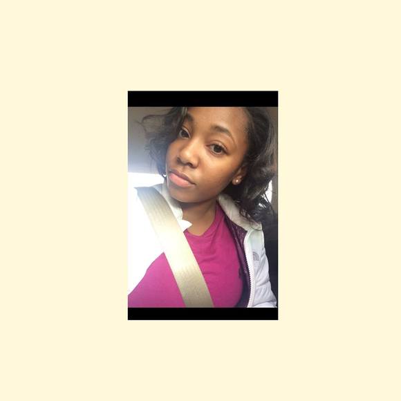 Meet your Posher, Ayanna