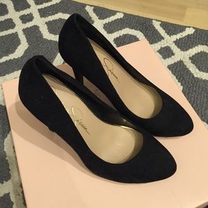 Jessica Simpson Suede pumps