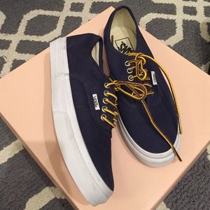 Vans Authentics