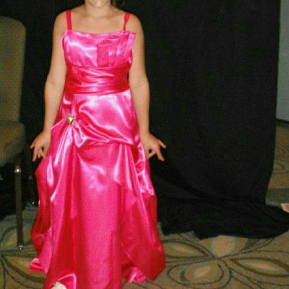 Girls Gown/Dress - Picture 2 of 4