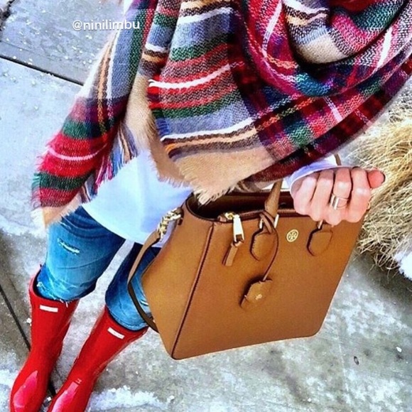 Accessories - 🎉👏🏽🔥Best selling new Blanket Scarf!💕🎉😻💋❤️