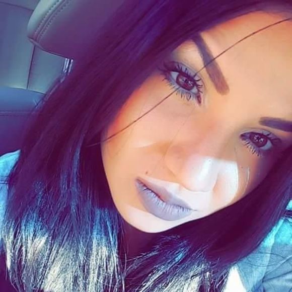 Meet your Posher, Yvette