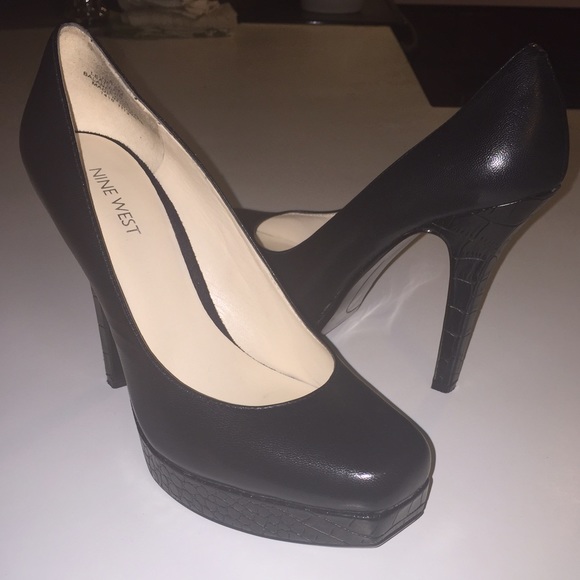 Nine West Pumps - Picture 1 of 1