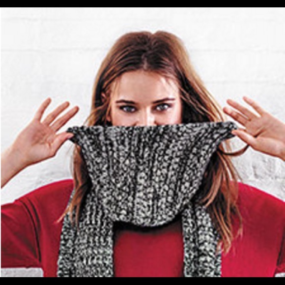 Vs pink scarf