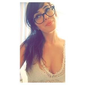 Meet your Posher, Caitlin