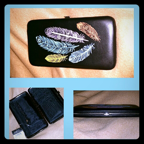 NWT Rue 21 Snap Wallet