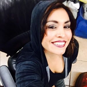 Meet your Posher, Elizabeth