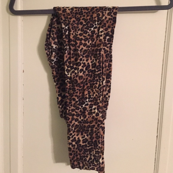 Leopard leggings