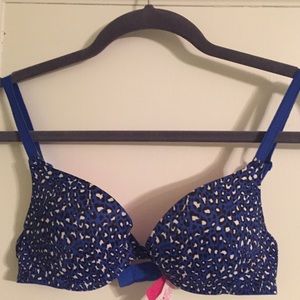 Wear everywhere PINK push up bra