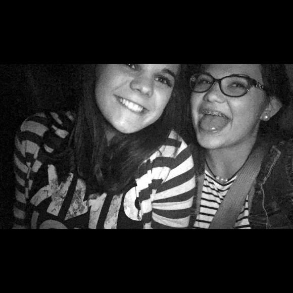 Meet your Posher, Taylor - Picture 1 of 1