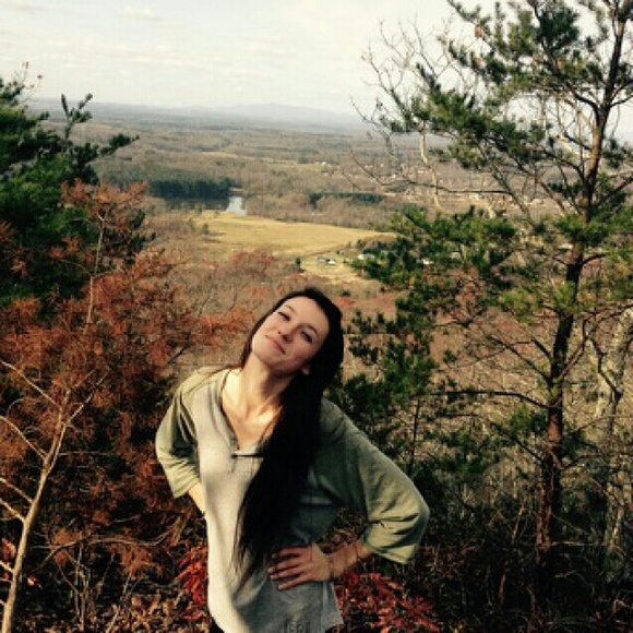 Meet your Posher, Emily