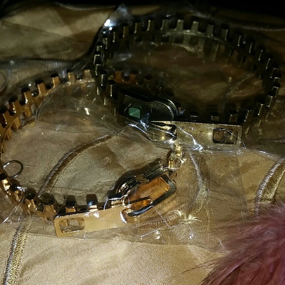 2ZIPPER BRACELETS & 2Pr FEATHER EARRINGS - Picture 4 of 4