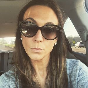 Meet your Posher, Candice