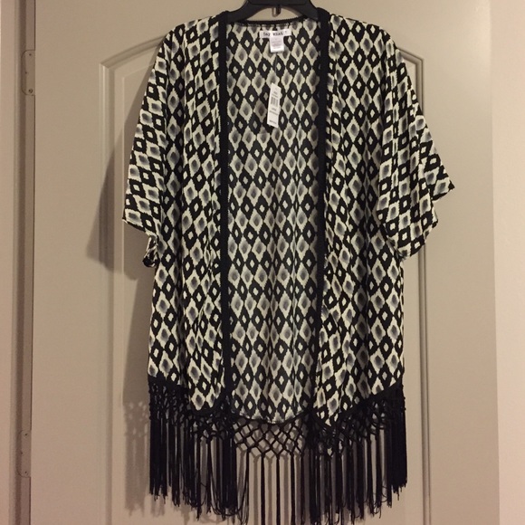 Printed Kimono with Fringe