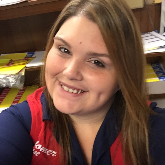 Meet your Posher, Skylar