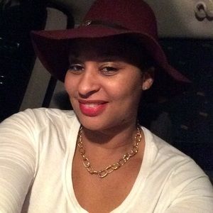 Meet your Posher, Latacha