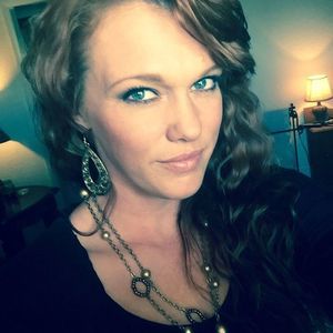 Meet your Posher, Casey