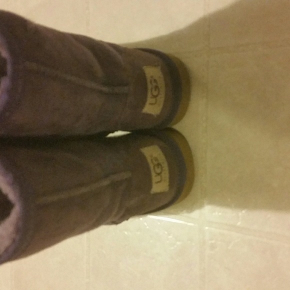 Youth UGG boots - Picture 2 of 3