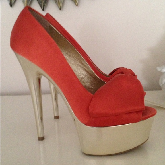 Steve Madden Orange Silk and Gold Platform Heels