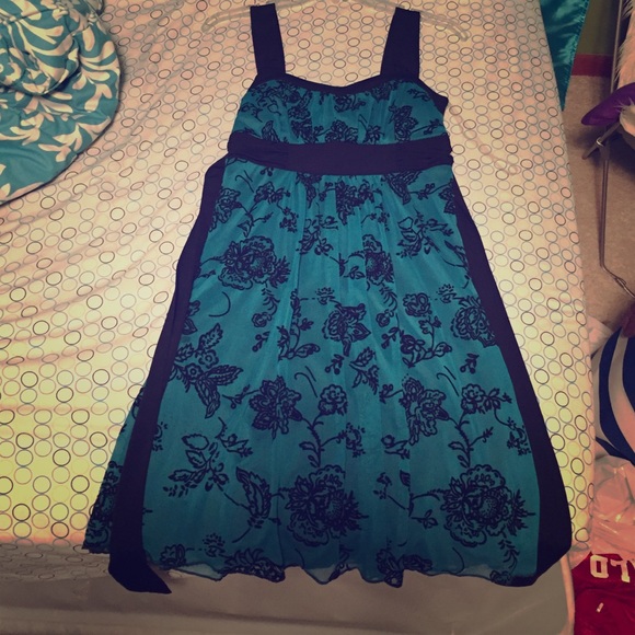 🚨Moving Sale🚨 Teal and black Paisley Dress
