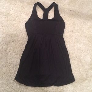 Lululemon black top