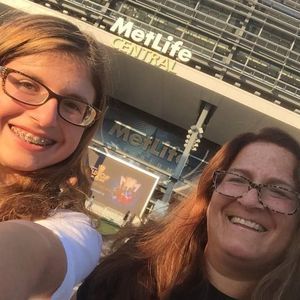 Meet your Posher, Suzanne