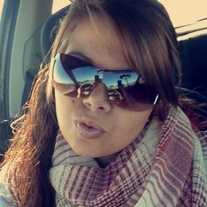 Meet your Posher, Samantha