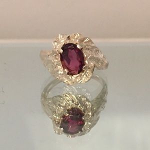 Beautiful Garnet Silver Ring
