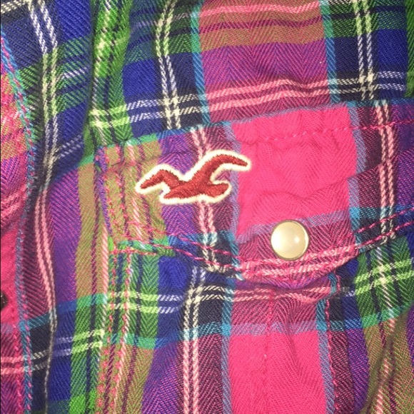 Long sleeve button ups - Picture 4 of 4