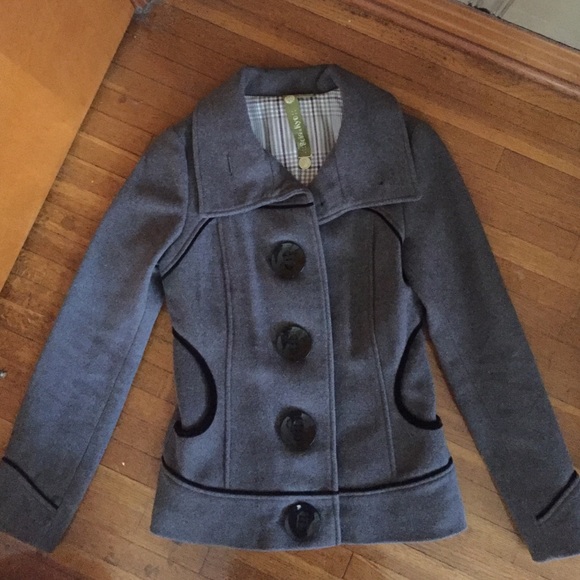 Rare Soia & Kyo wool coat w/ oversized buttons