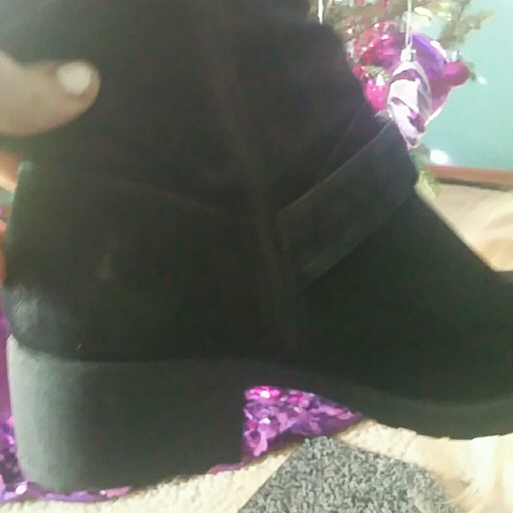 Ankle high boots - Picture 3 of 4