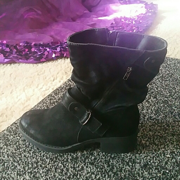 Ankle high boots - Picture 4 of 4