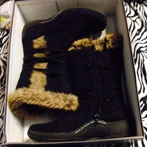 Mid-calf Winter Boot