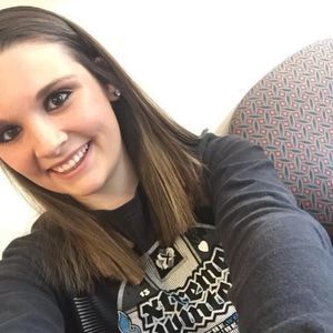 Meet your Posher, Chloe