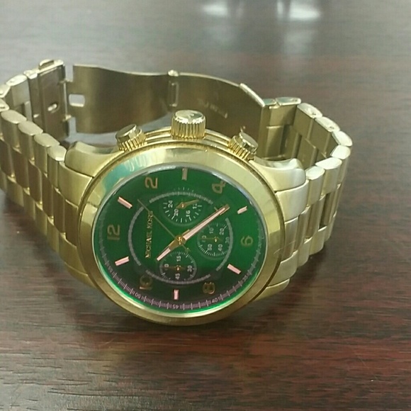 Watch - Picture 2 of 4