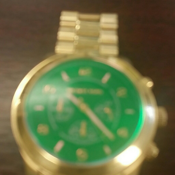 Watch - Picture 4 of 4