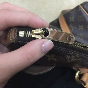Additional pictures of LV