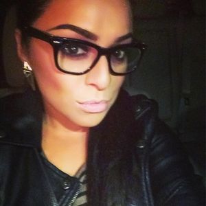 Meet your Posher, Vicktoria