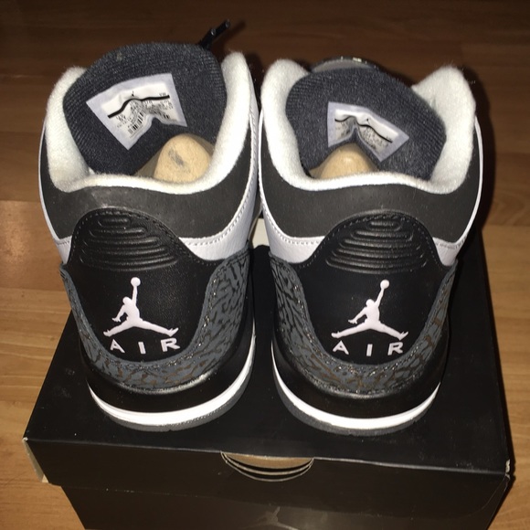 Nike Jordan 3 Retro DS - Picture 3 of 4