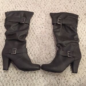 Heel boots